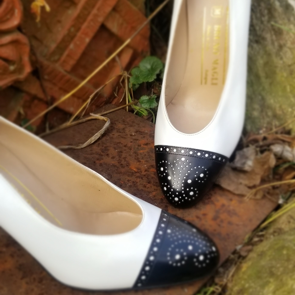 Bruno Magli two-tonr pumps
